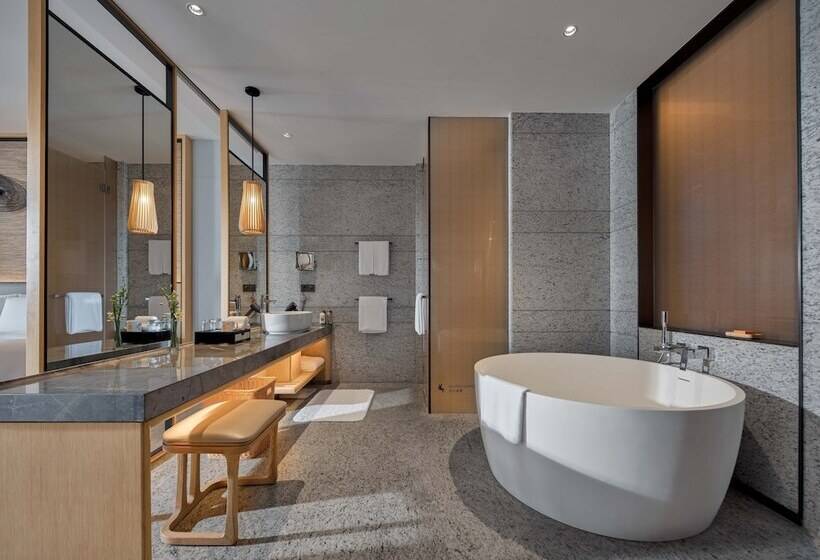 Номер Стандарт Двуспальная Кровать Вид на Море, Crowne Plaza Sanya Haitang Bay Resort, An Ihg