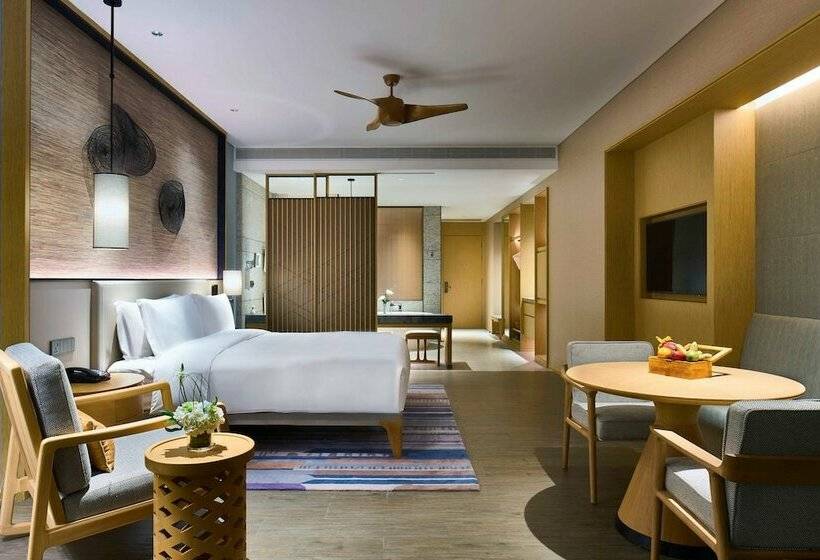 Номер Стандарт Двуспальная Кровать Вид на Море, Crowne Plaza Sanya Haitang Bay Resort, An Ihg