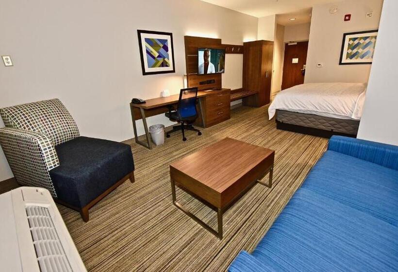 Люкс Кровать Кинг, Holiday Inn Express & Suites   Perryville I 55, An Ihg
