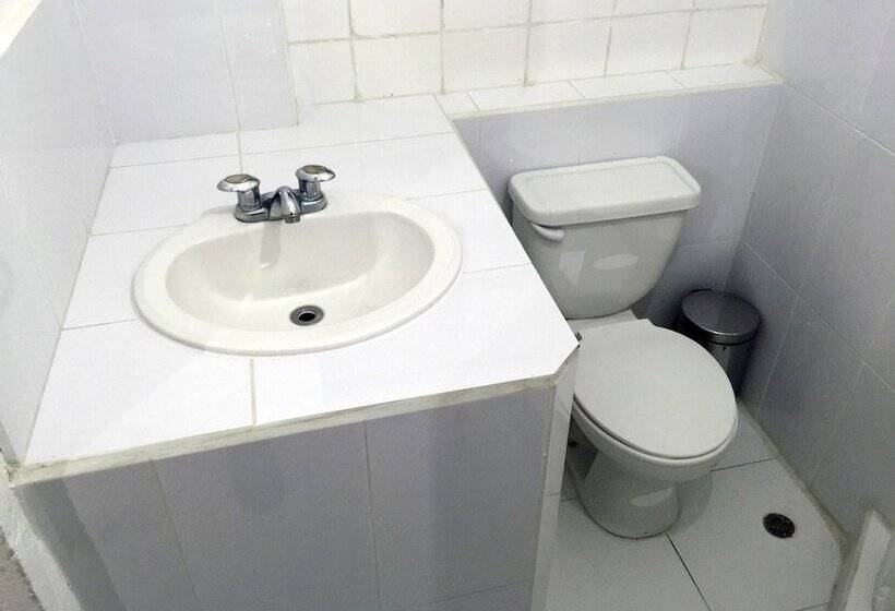Номер Стандарт, Hostal Latina