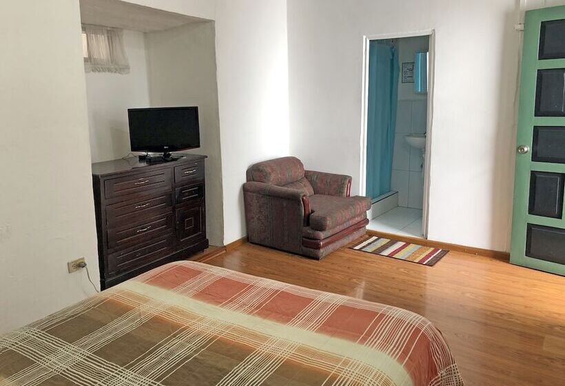 Номер Стандарт, Hostal Latina