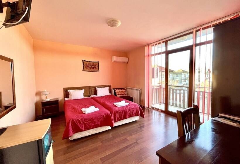 Номер Стандарт Вид на Горы, Family Hotel Carpe Diem