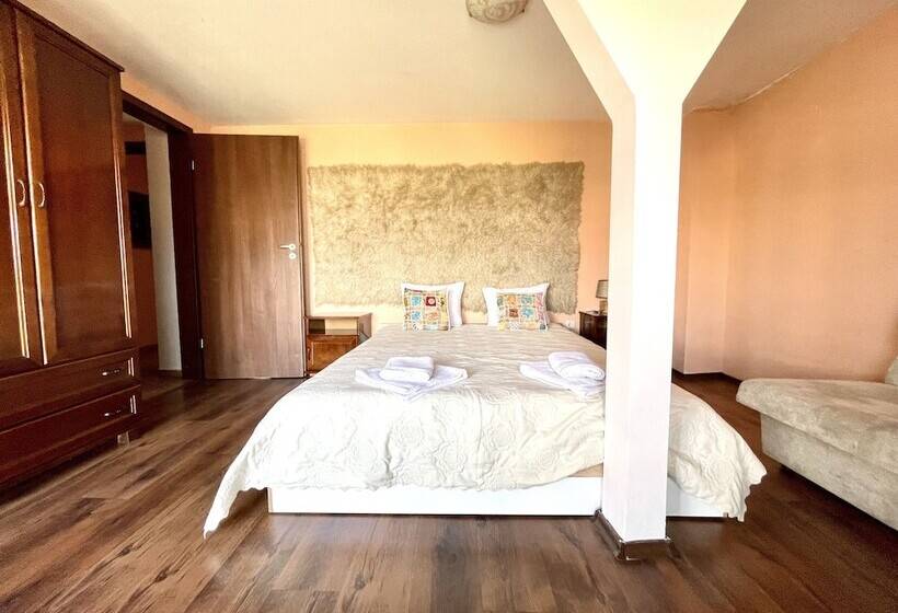 Апартаменты Comfort 2 Спальни, Family Hotel Carpe Diem