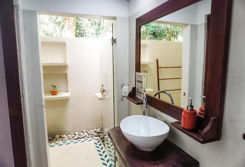 标准平房, Calala Lodge