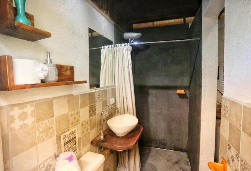 家族用バンガロー, Calala Lodge