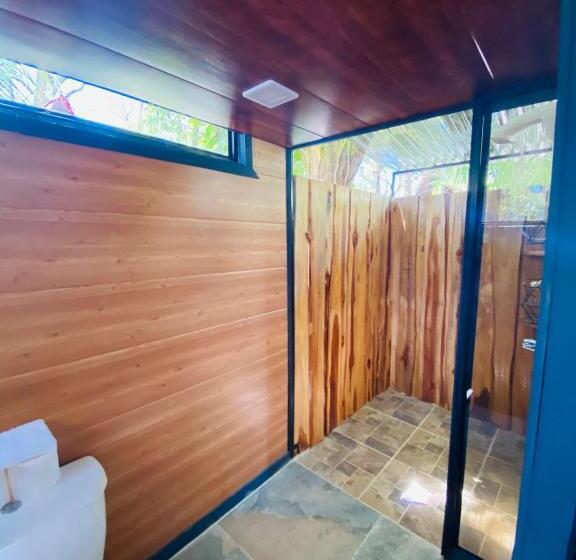 海の見えるスタンダードスタジオ, Calala Lodge