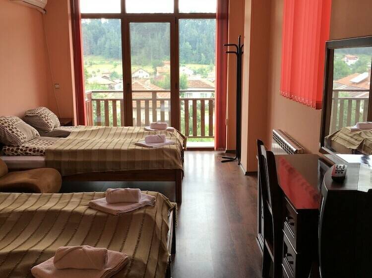 Четырехместный Номер Стандарт, Family Hotel Carpe Diem