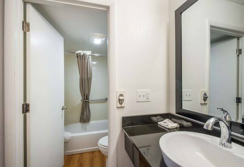 Номер Стандарт 2 Двуспальные Кровати, Motel 6odenton, Md  Fort Meade