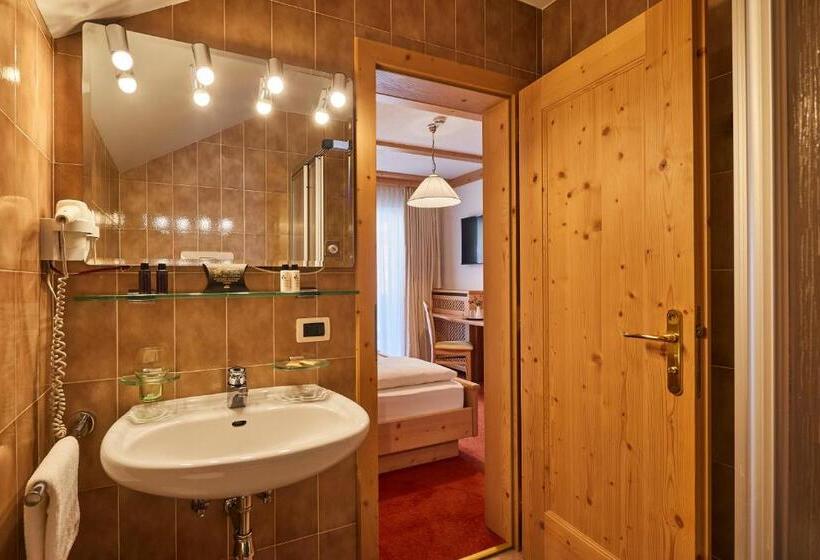 חדר בסיסי, Mountain B&b   La Scalira