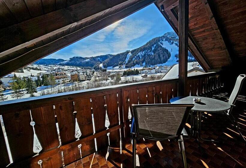 חדר סופריור לשלושה, Mountain B&b   La Scalira