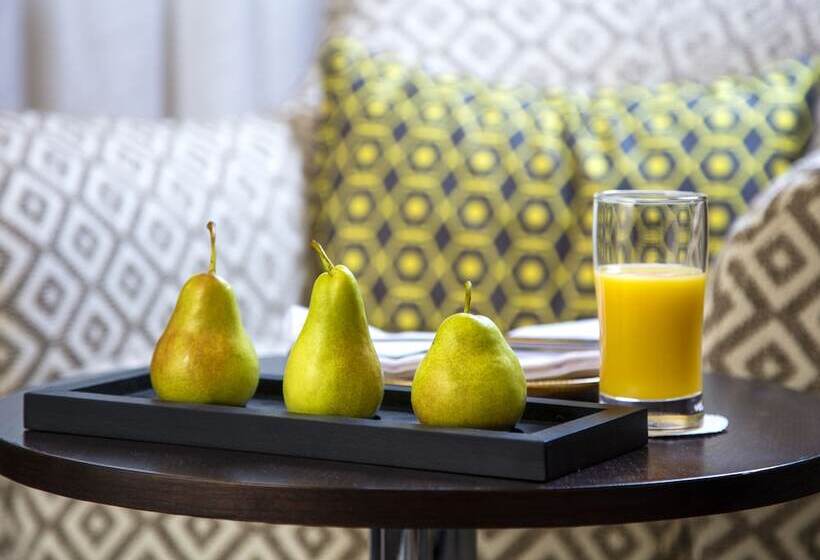 Номер Deluxe, Warwick Hotel Jeddah