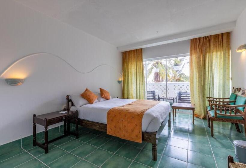 Standard Room Garden View, Sun N Sand Beach Resort