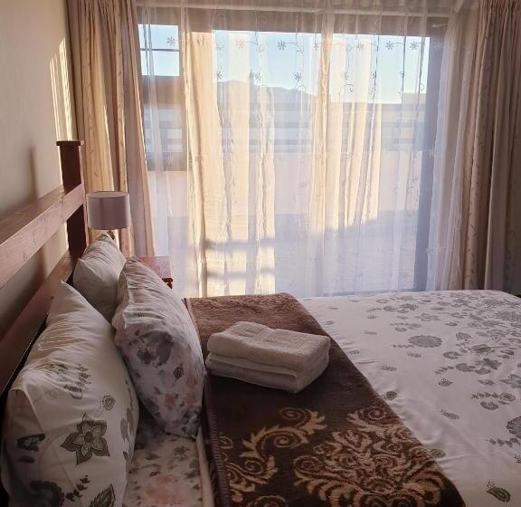 اتاق اکونومی, Sunflower Self Catering
