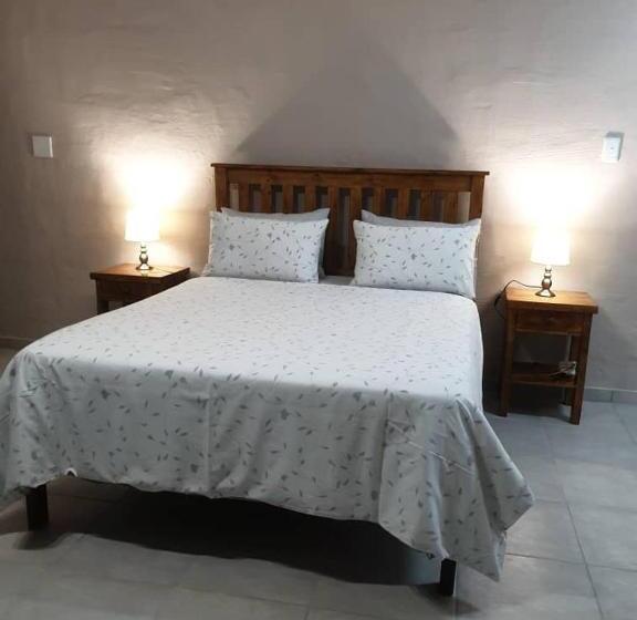 اتاق لوکس, Sunflower Self Catering