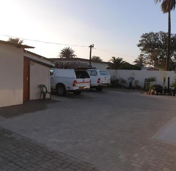 اتاق لوکس, Sunflower Self Catering