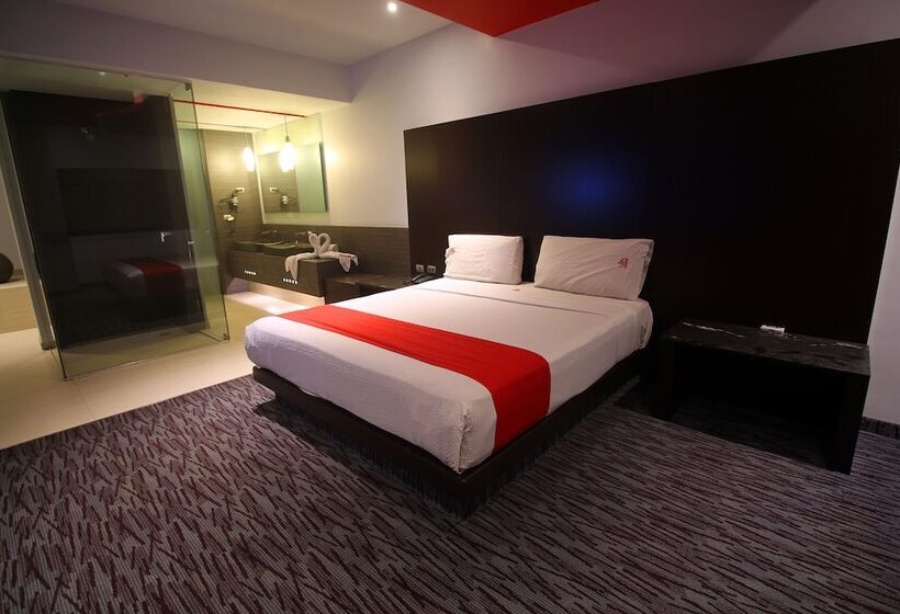 套房配有游泳池, Motel Via