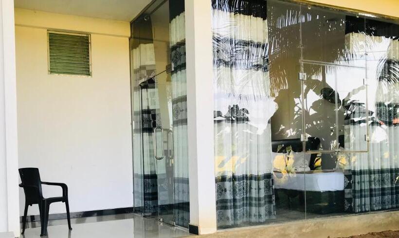 Трехместный Номер Deluxe, Rivonway Hotel Polonnaruwa