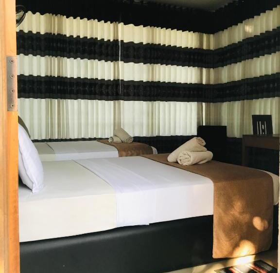 Четырехместный Номер Deluxe, Rivonway Hotel Polonnaruwa