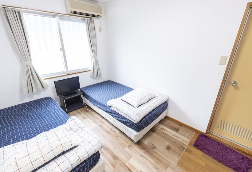 이코노미 룸, Kamekamehouse