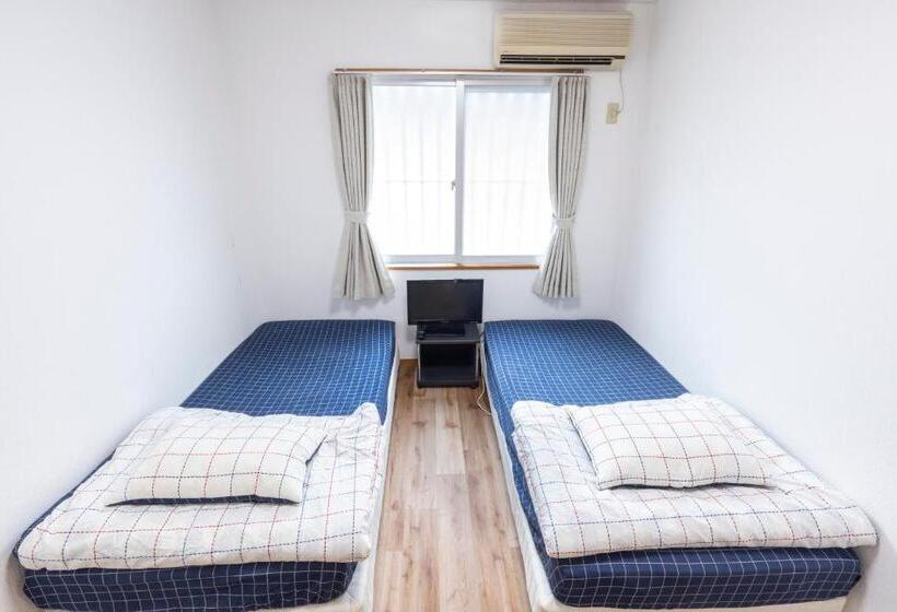 이코노미 룸, Kamekamehouse