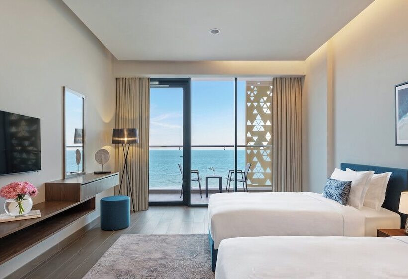 Студио Стандарт Вид на Море с Балконом, Beach Bay Hotel Mirfa