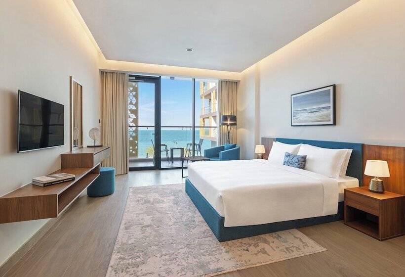 Апартаменты 3 Спальни Вид на Море, Beach Bay Hotel Mirfa