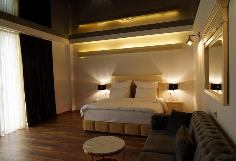 جناح عائلي, Wald Hotel Lagodekhi Rooms
