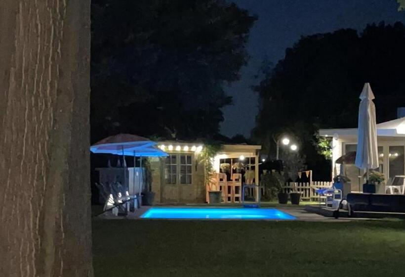 Номер Deluxe, B&b Maison Saint Tropez Eindhoven