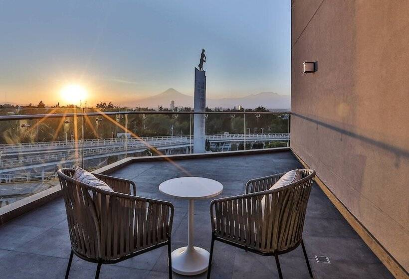 مجموعه ویستا شهر, Four Points By Sheraton Puebla