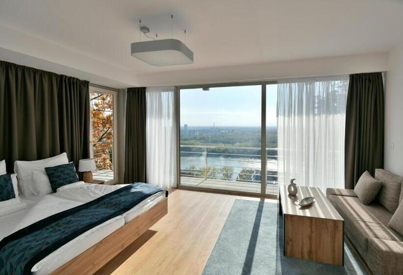 اتاق خانوادگی, River View Apartments