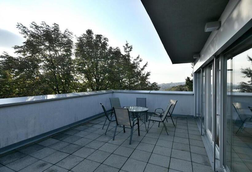 سوییت خانوادگی, River View Apartments