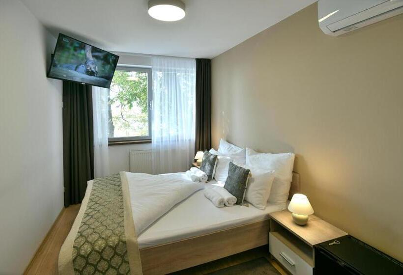 اتاق اکونومی, River View Apartments
