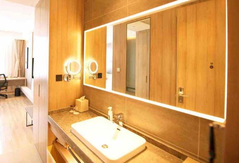 Люкс, Atour Hotel Yantai South Station Yingchun Street