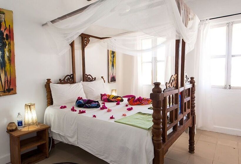 Номер Стандарт, Driftwood Beach Lodge