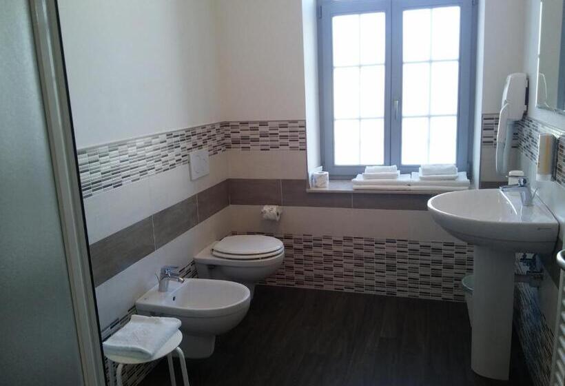 Chambre Triple Standard, Nuovo Albergo Operai