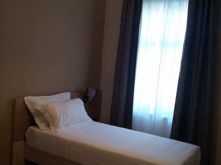Chambre Standard Individuelle, Nuovo Albergo Operai