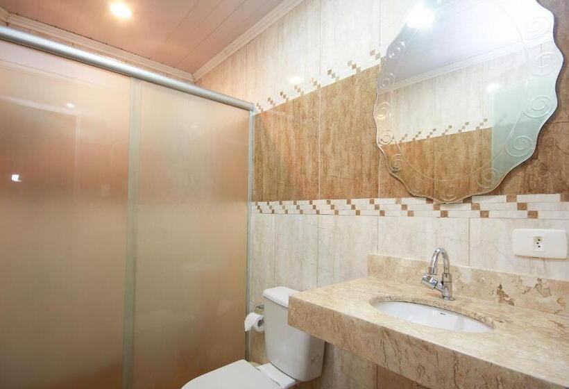 اتاق استاندارد سه نفره, Gloria Plaza