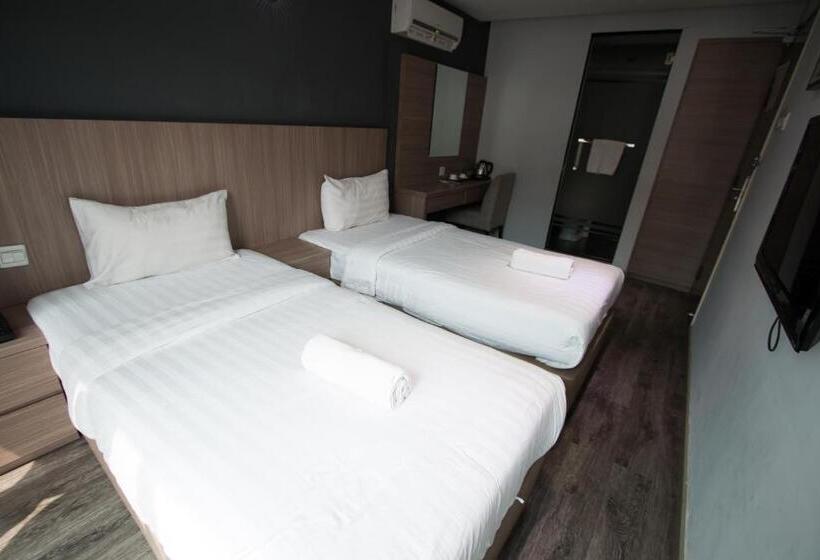 Quarto Superior, 99 Pusat Bandar Puchong