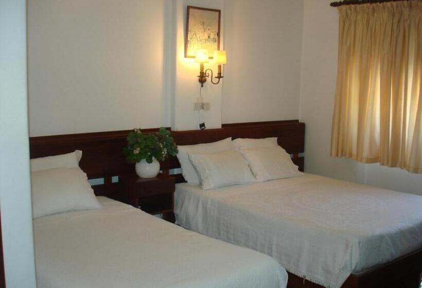 Номер Стандарт Трехместный, Pensão Residencial Luanda