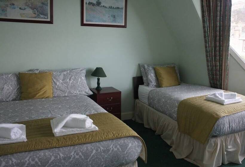 Номер Стандарт Трехместный, Airdenair Guest House