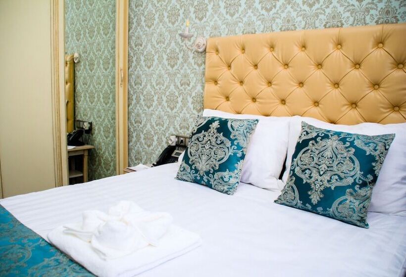 标准单人间, The Aristocrat Boutique