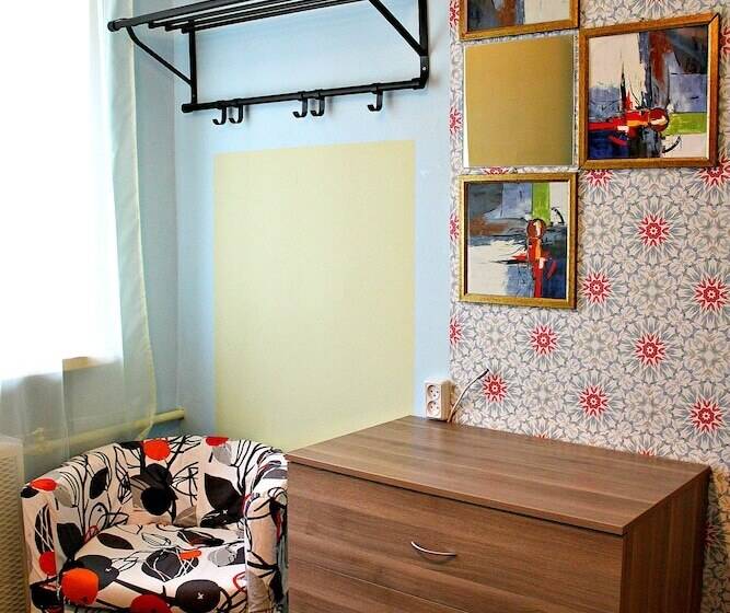 Economy Triple Room, Like Hostel