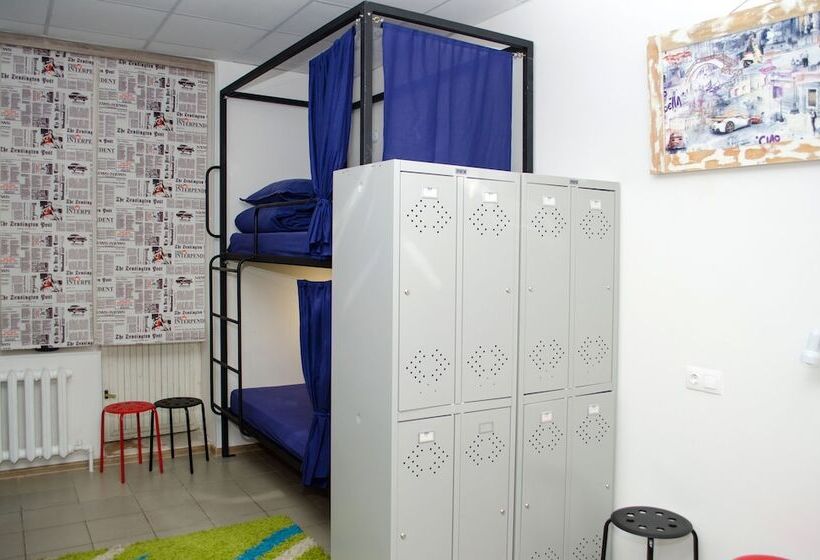 Кровать в Общей Комнате, Lucky   Hostel