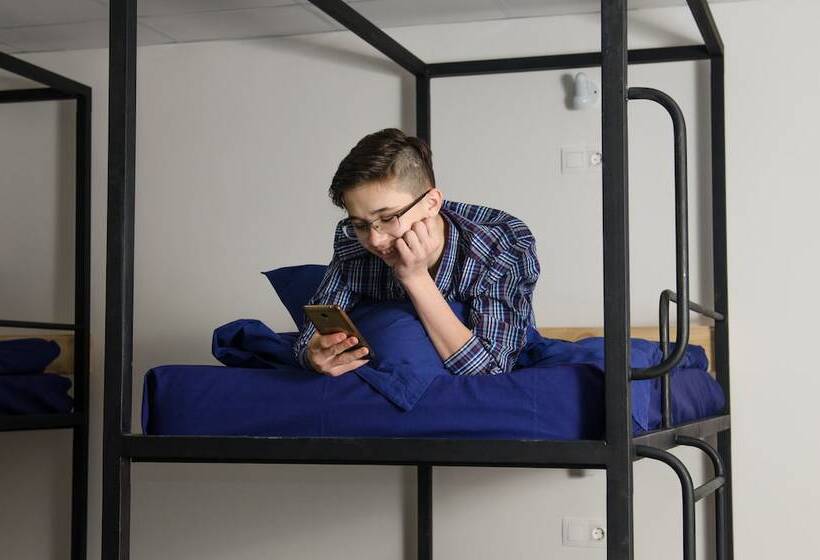 Кровать в Общей Комнате, Lucky   Hostel