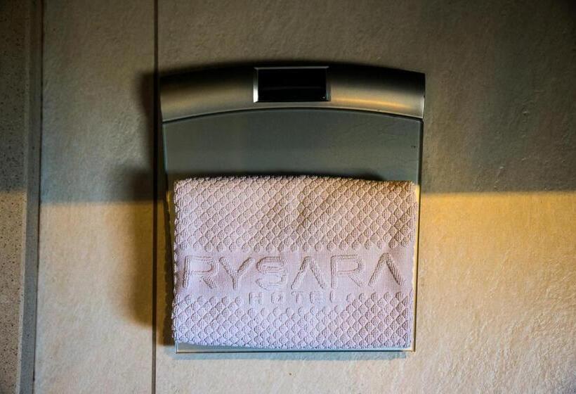اتاق لوکس, Rysara
