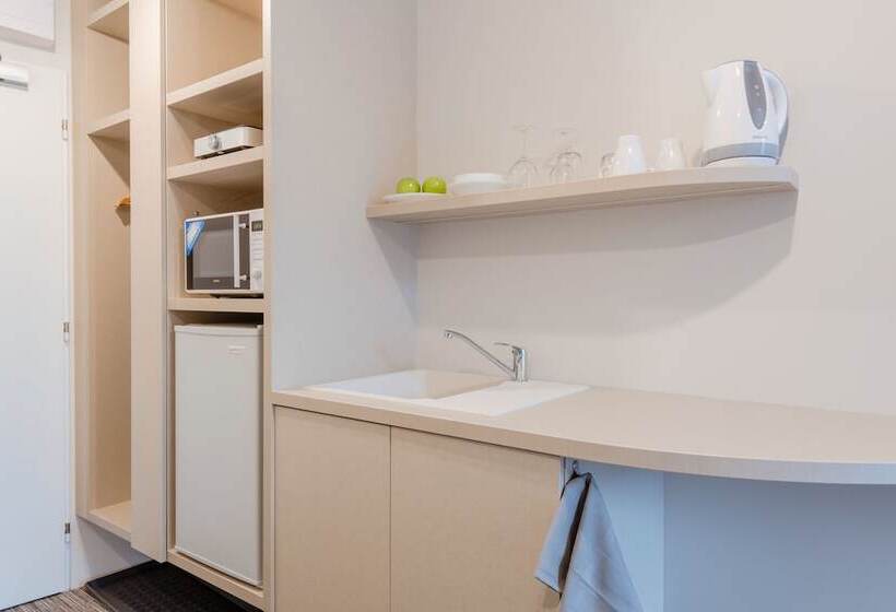 اتاق لوکس, Smarthotel Nezvalova Archa