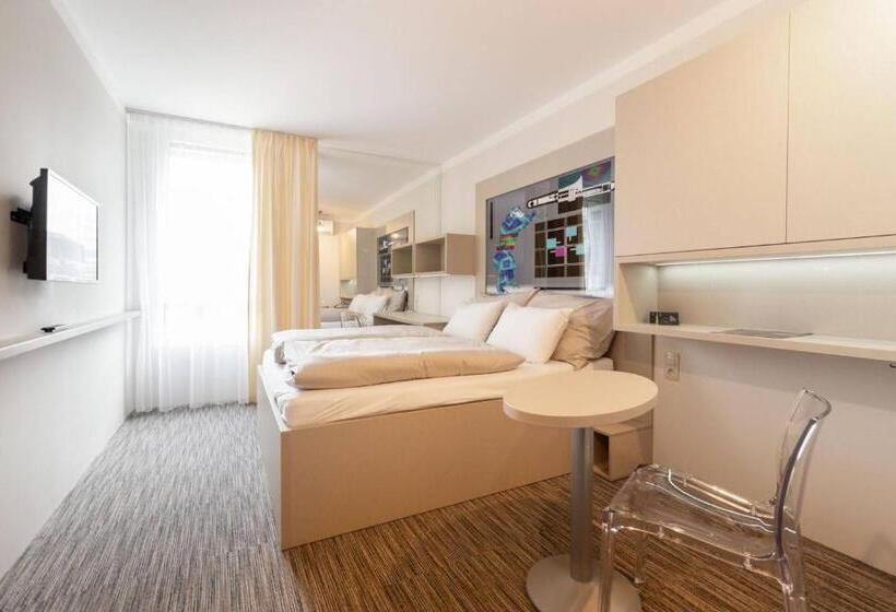 اتاق لوکس, Smarthotel Nezvalova Archa
