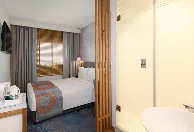 Номер Стандарт Адаптированный для Инвалидов, Holiday Inn Express Hyderabad Banjara Hills, An Ihg