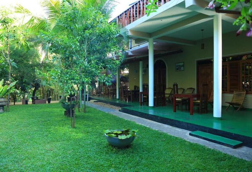 Номер Стандарт, Yala River Face Inn