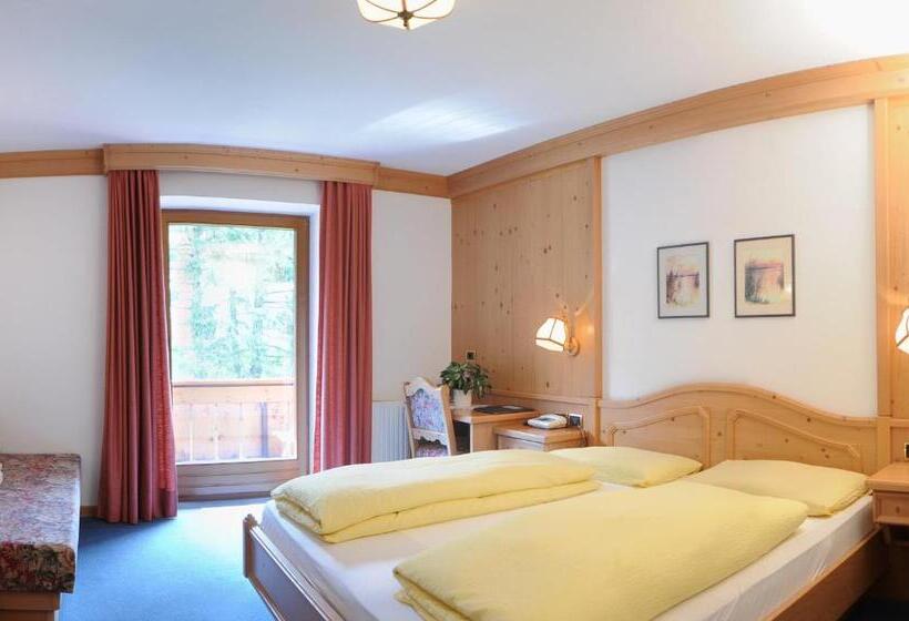 اتاق استاندارد یک نفره, Sport Hotel Wildgall